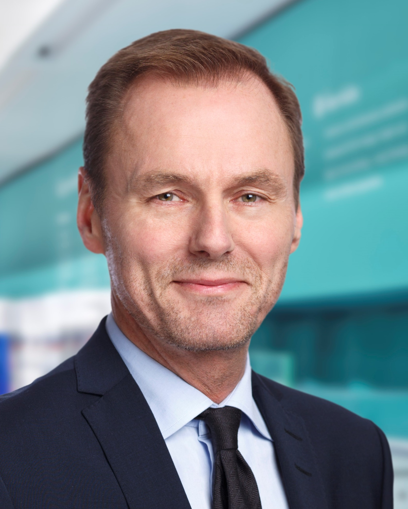 Olle Carls, VD och grundare